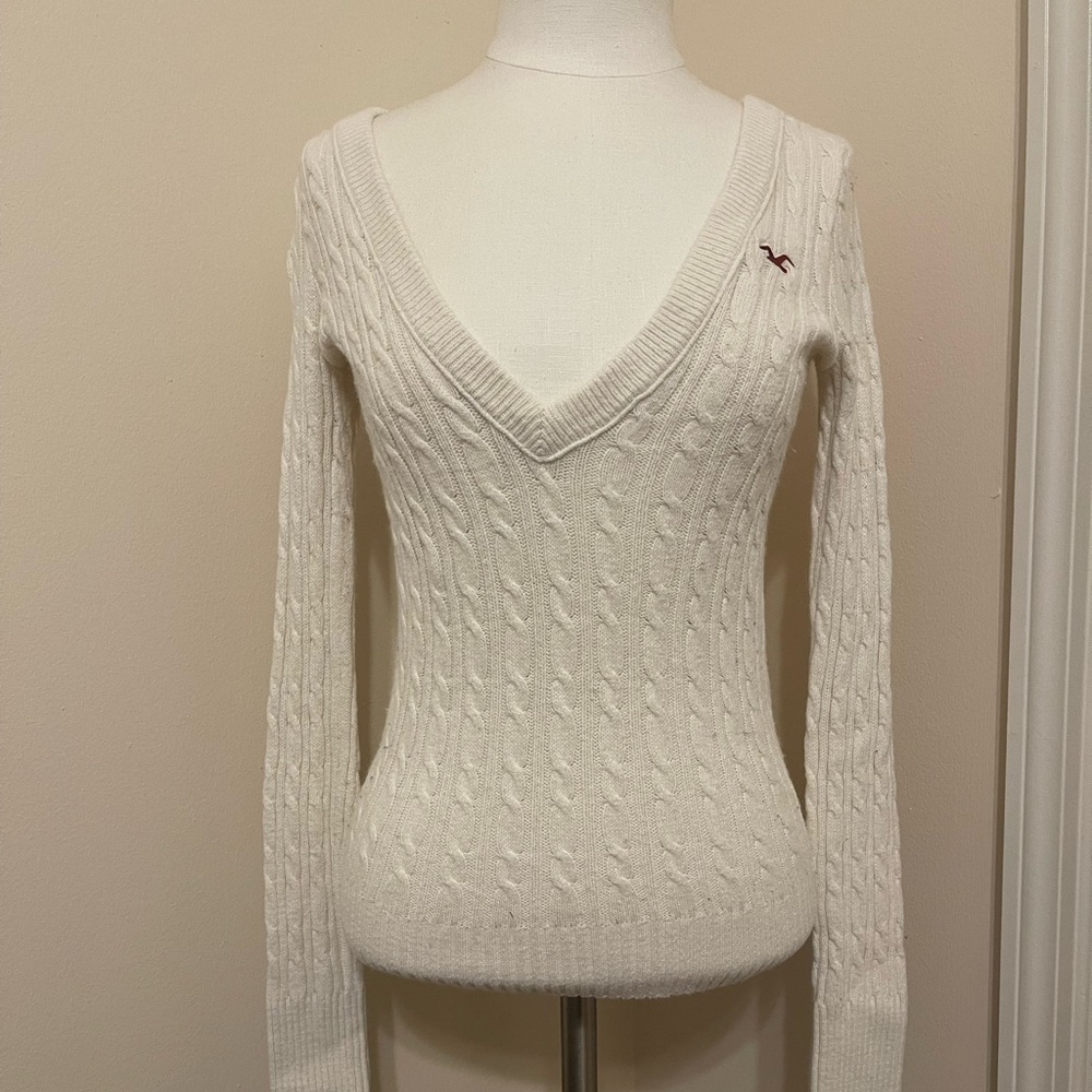 Hollister Off-White V-Neck Sweater